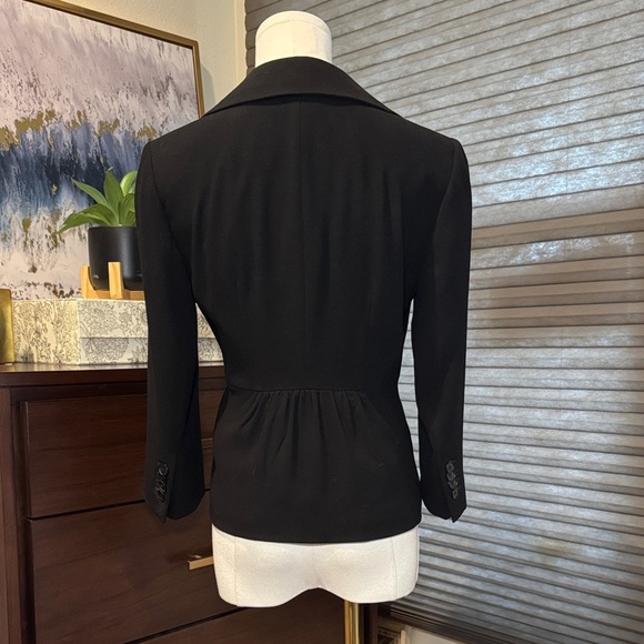 Woman's Ann Taylor Classic Black Blazer with 3/4 Sleeves. Size 2P - Picture 5 of 8